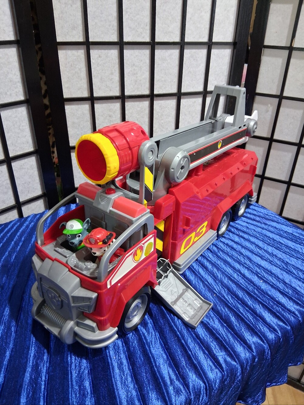 Paw Patrol Red and Gray Rescue Fire Ladder Truck with Characters